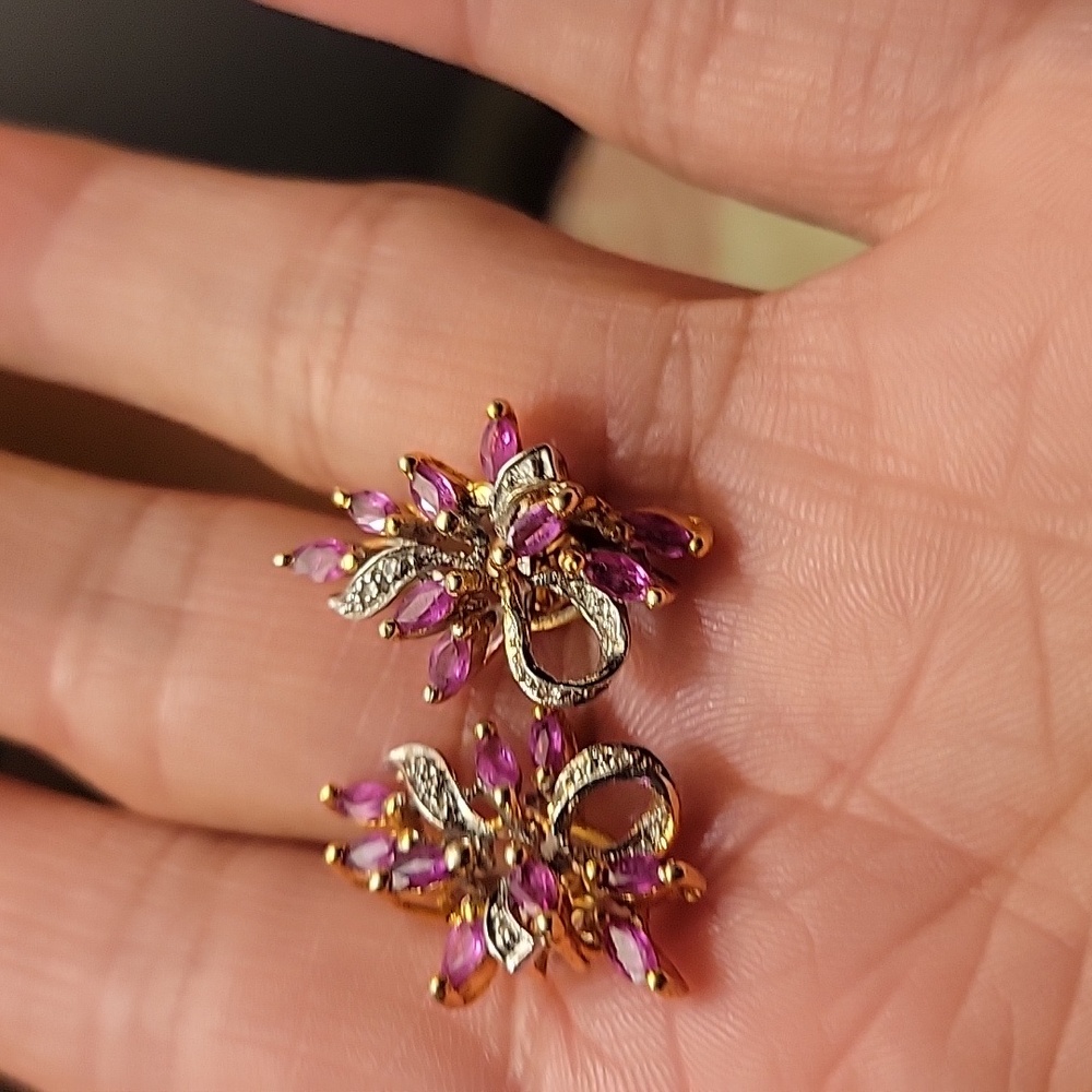 14k Solid Gold Natrue Diamonds Ruby Earing - image 2